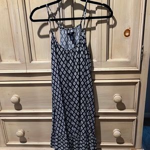Blue Gap dress with adjustable straps size medium blow and white